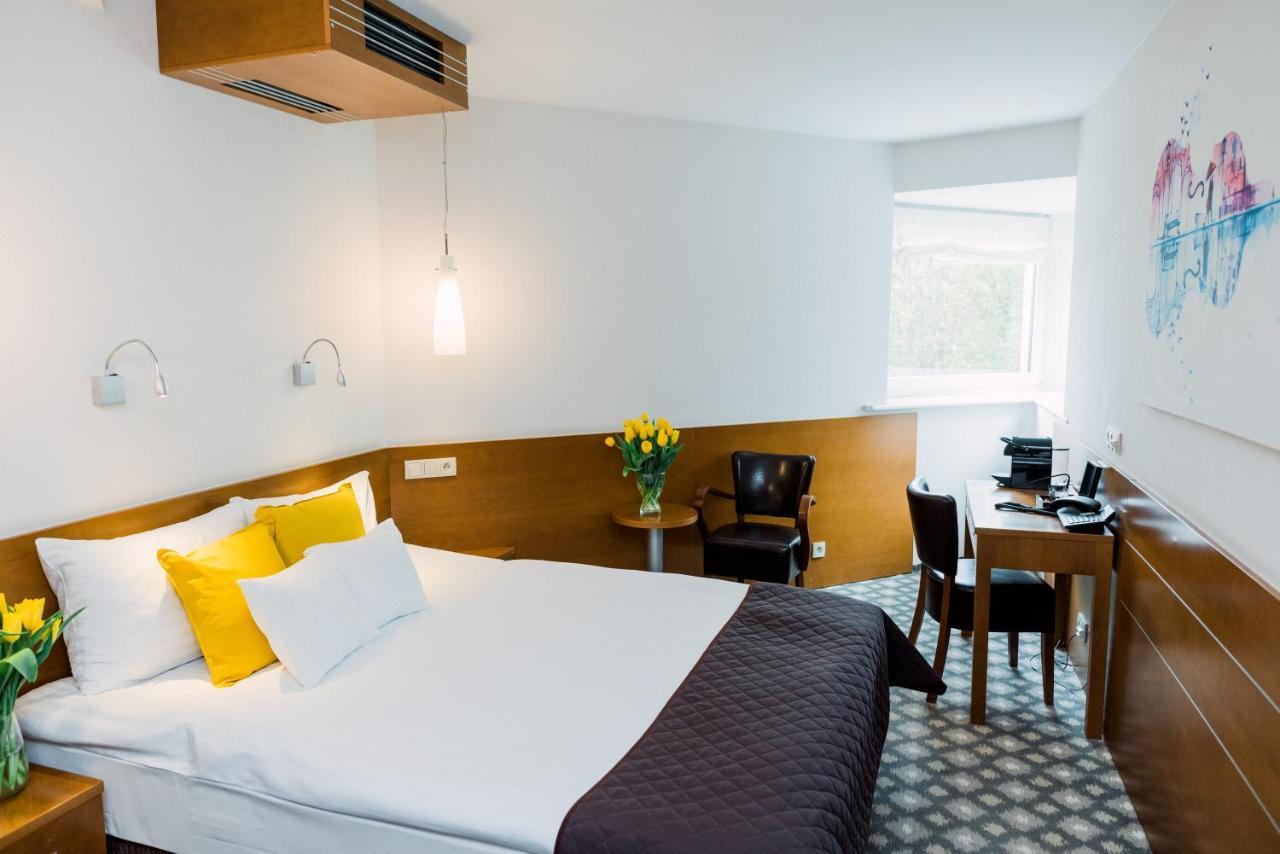 Hotel Vivaldi Poznań Kültér fotó
