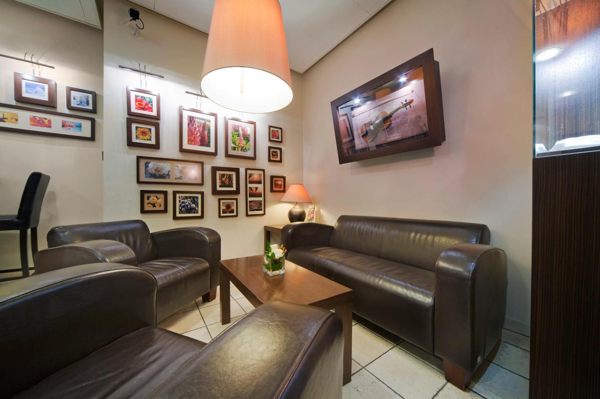 Hotel Vivaldi Poznań Beltér fotó
