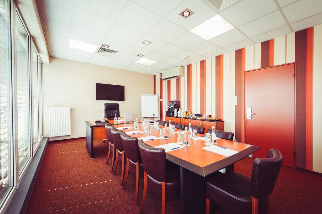 Hotel Vivaldi Poznań Kültér fotó